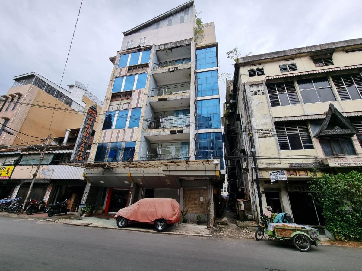 Oyo 90952 Grand Sirao 2* Medan