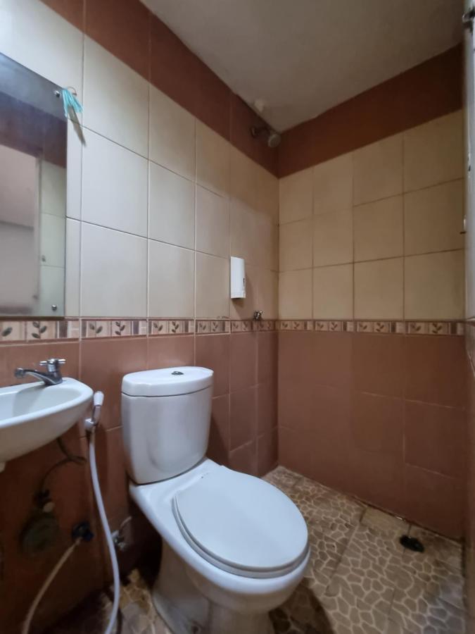 Oyo 90952 Grand Sirao Hotel 2*