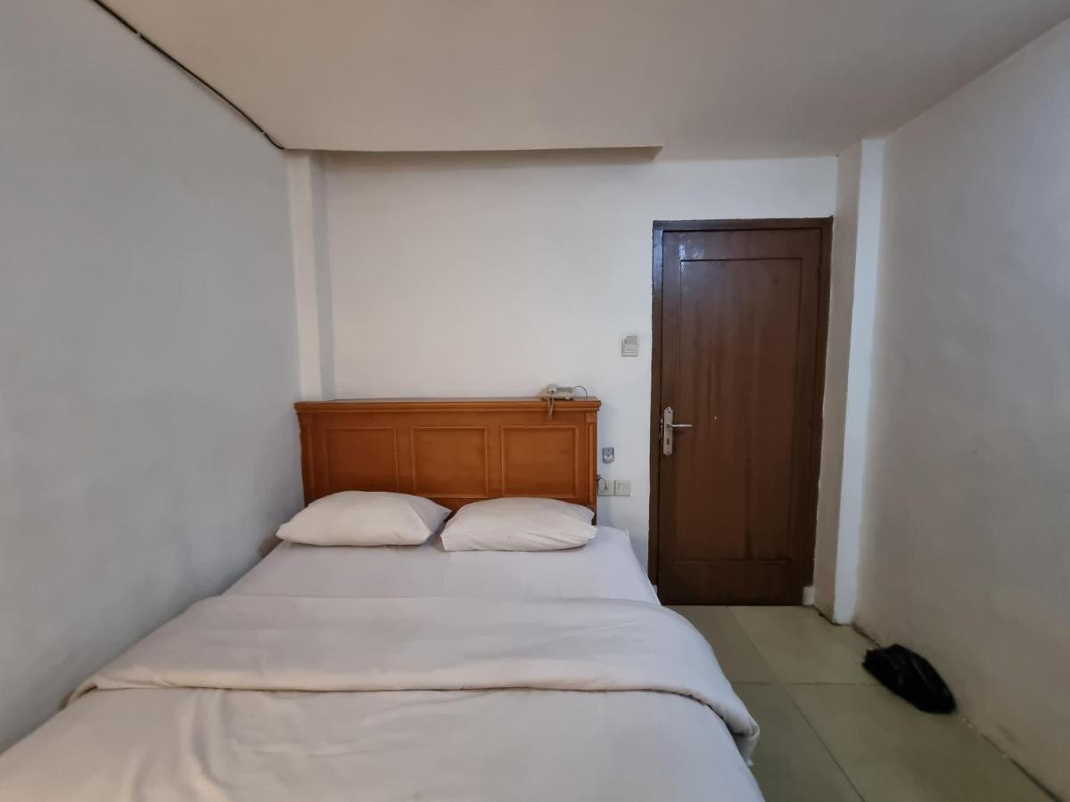 Hotel Oyo 90952 Grand Sirao Medan