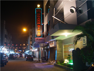 Hotel Oyo 90952 Grand Sirao Medan